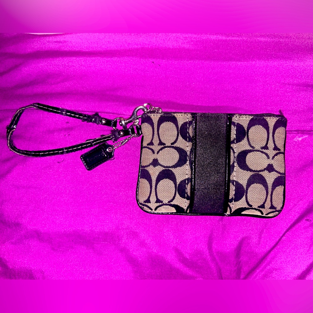 Coach Strap Wallet 💳 🖤